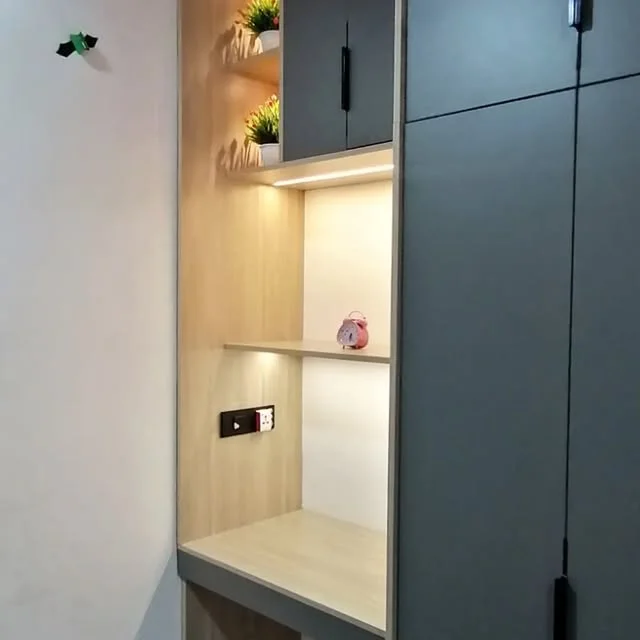 Toughened glass partition installation for office